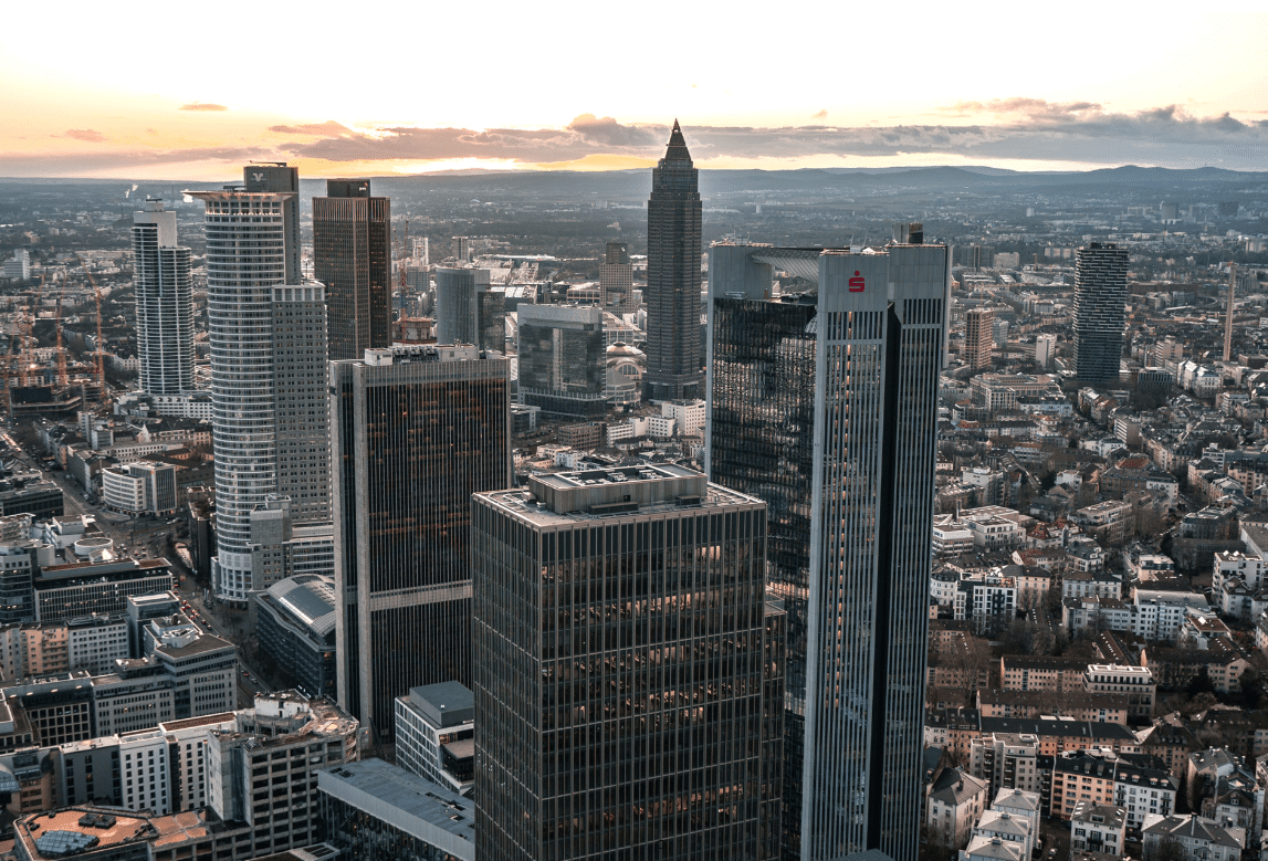 Frankfurt Location mit Skylineblick – Euer Traumevent über den Dächern der Stadt