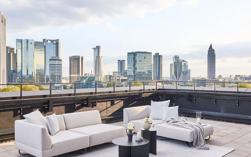 Frankfurt | Westend Tower<span class="ptb-kachel__sub">12. Etage, Skylineblick · bis 75 stehend</span>